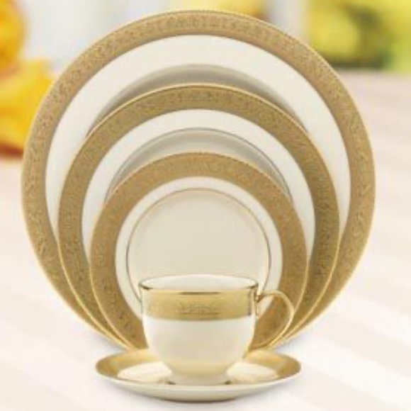 LENOX “WESTCHESTER“ Fine China 24K Border 5 Piece Place Setting w GOLD STAMPS!